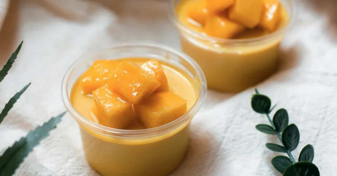 2 Quick Ways to Whip Up A Delicious Mango Shake This Summer 