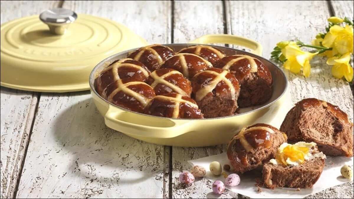 Recipe: Craving evening snacks? Try these spiced chocolate hot cross buns