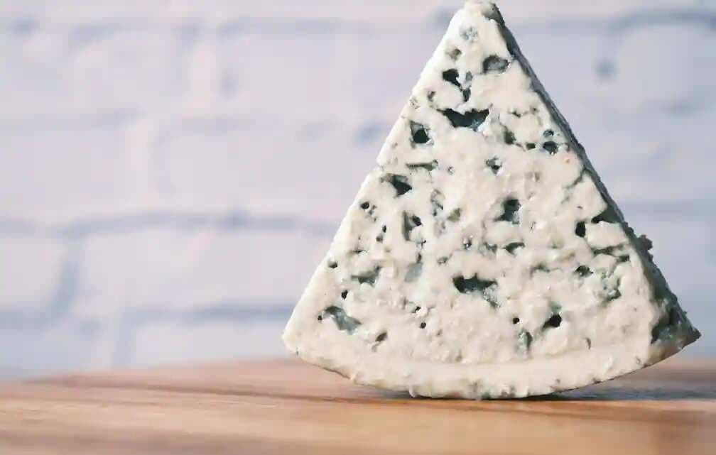 Do food labels lie about blue cheese?&nbsp;