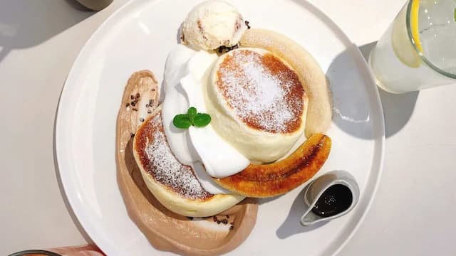 Did Soufflè Pancakes Really Originate In Japan?