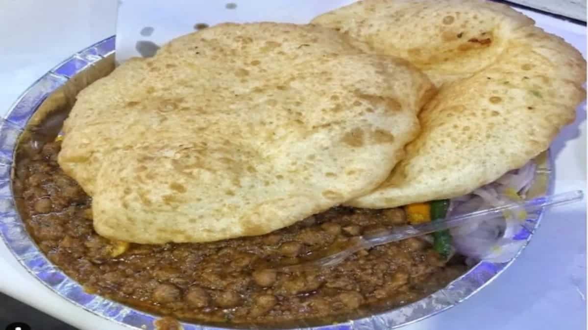 Can A Plate Of Chole Bhature Be Turned Healthy? Here's The Hack