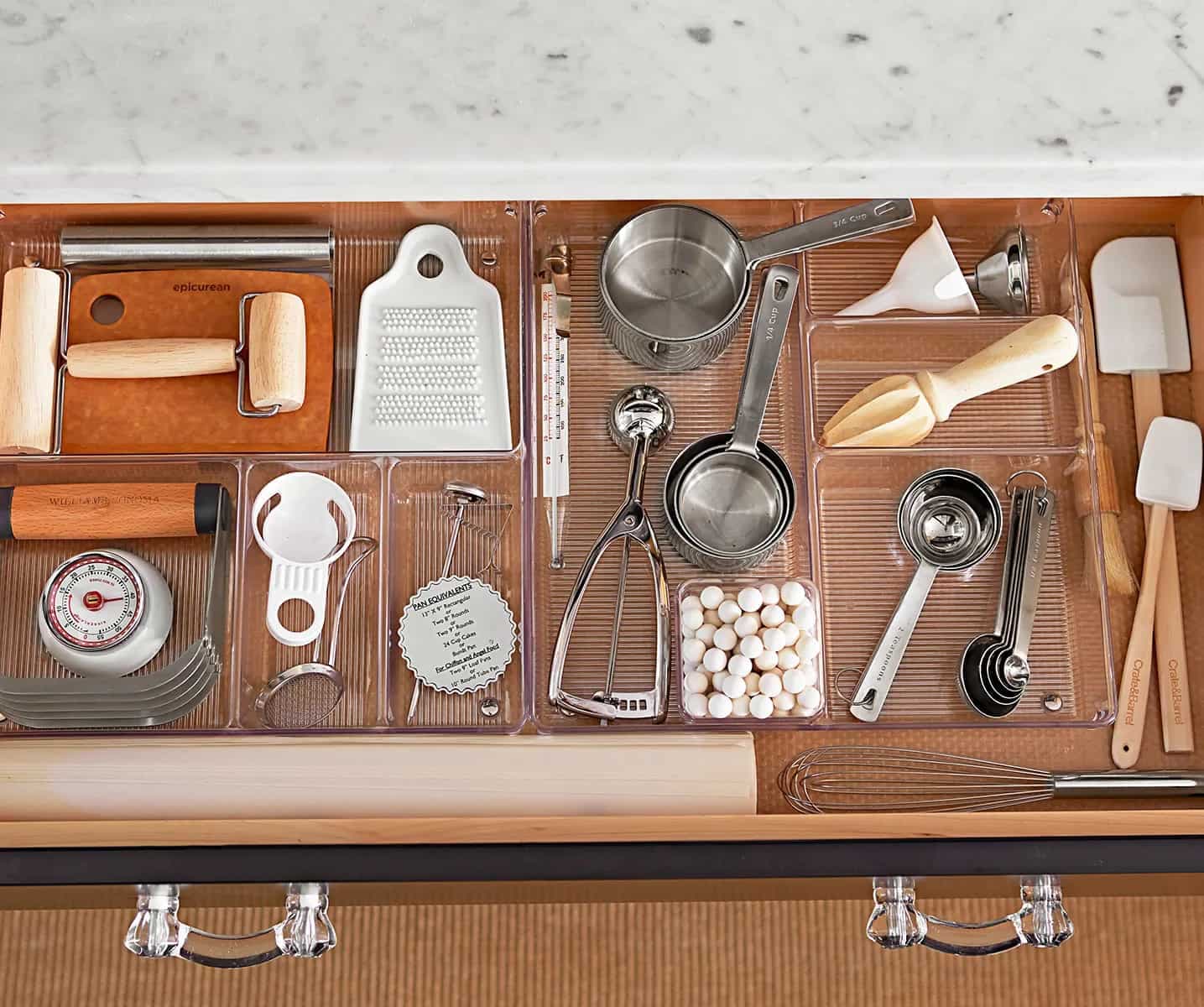 4 Decorating Tools That Must Be A Part Of Baking