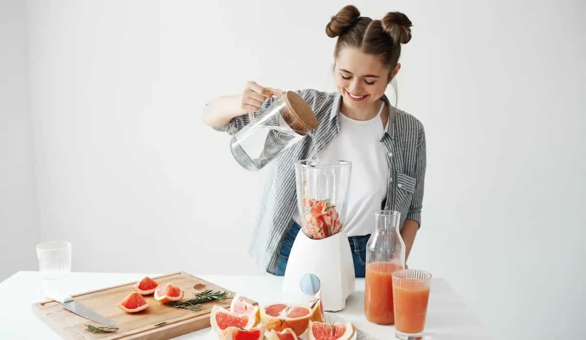 Woman Prepares Latte In World’s Smallest Blender; Amuses Netizens