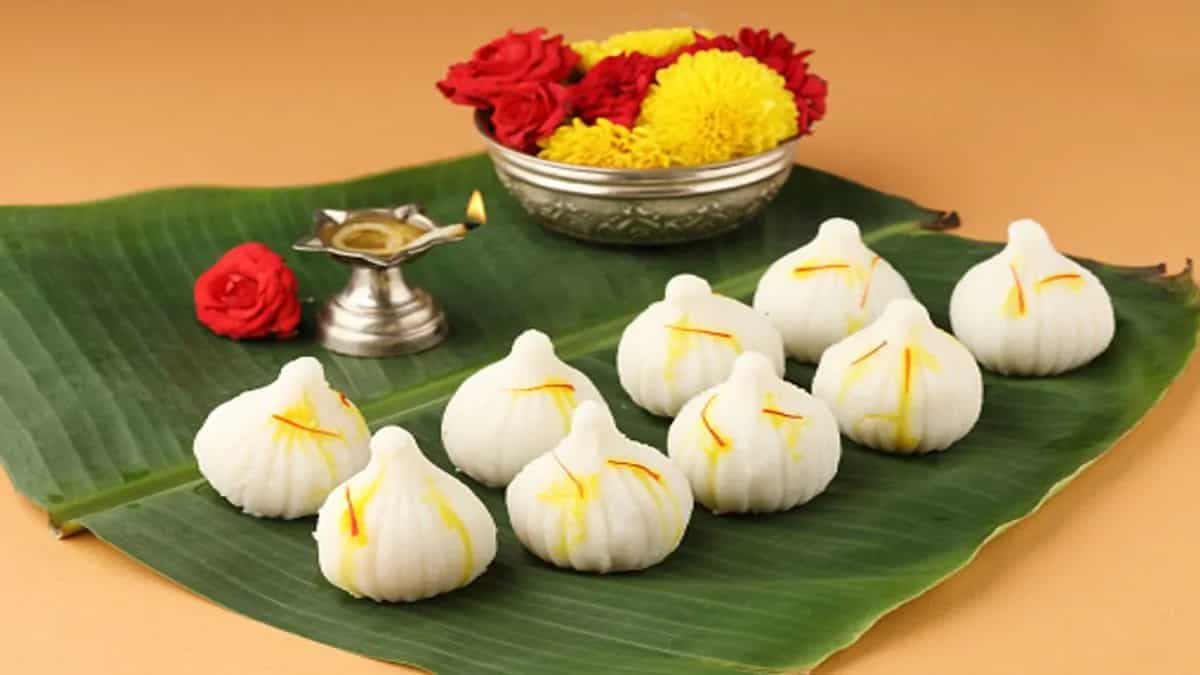 Get Your Hands On This Old-School Ukdiche Modak recipe 