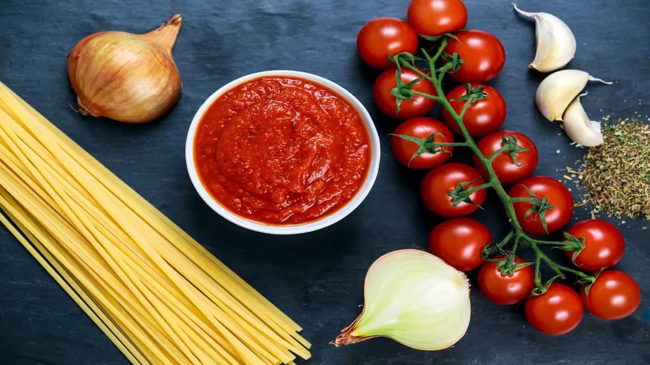 From Rich Taste To History: Here's All About Marinara Sauce 