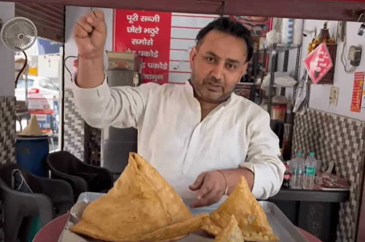 This Trending Bahubali Samosa Weighing 3 Kilos Has Taken The Internet By Storm