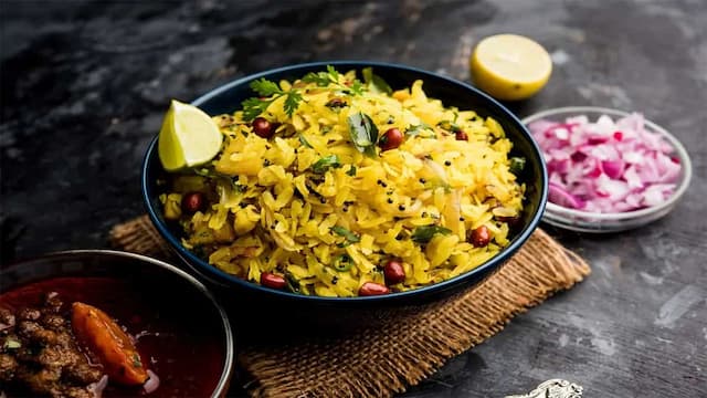 Indori Poha: What Makes This Street Food Special