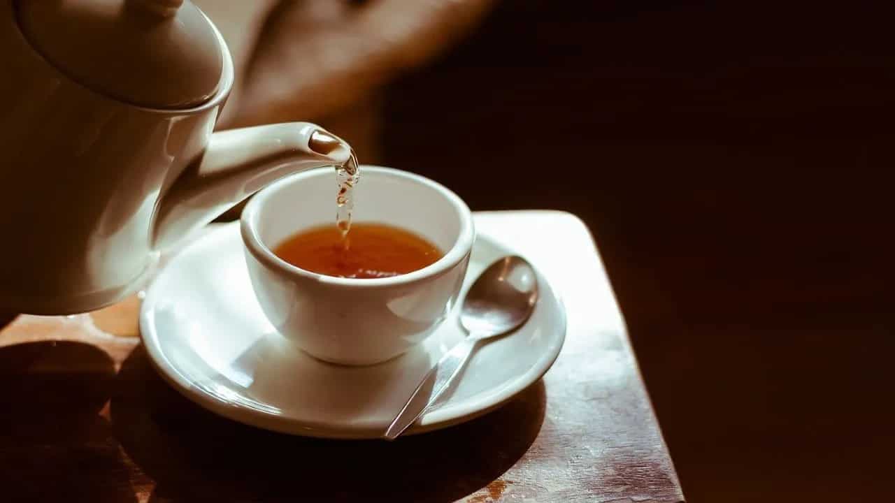 Never Eat These Food Items Before or After Drinking Tea