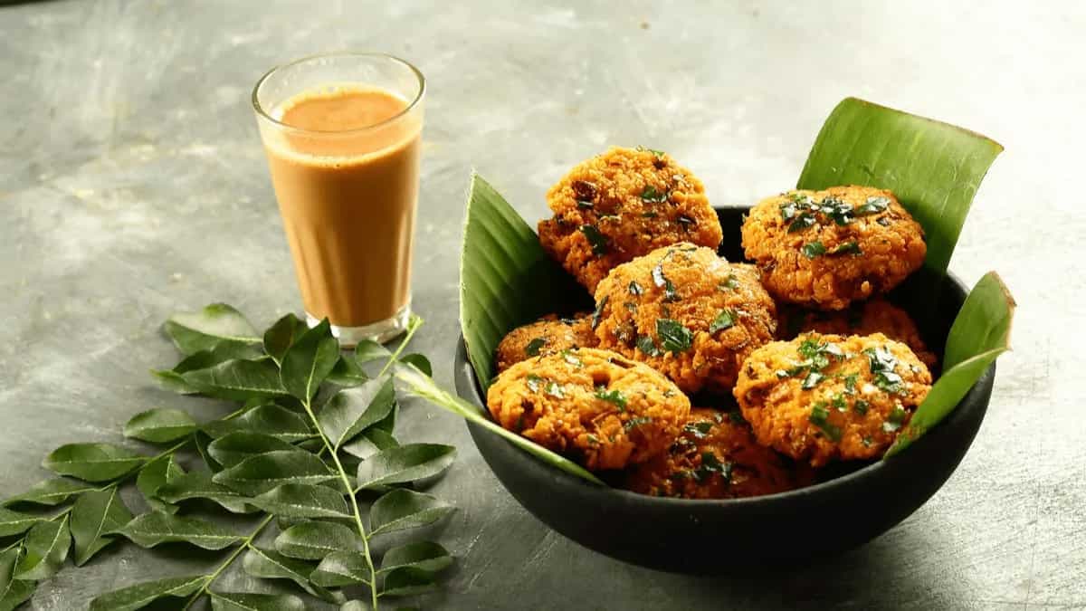 Relish The Most Popular Indian Monsoon Foods