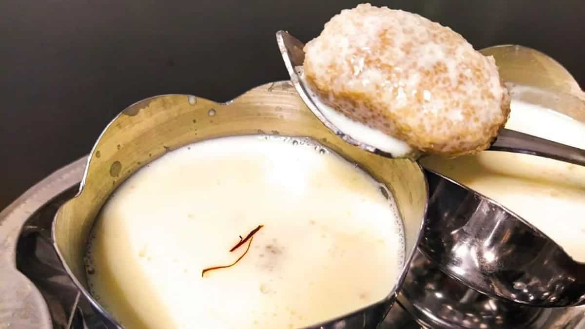 Roshupuli Pitha: Lush And Creamy Coconut-Semolina Dumplings