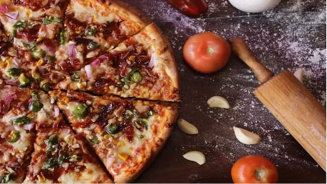 5 OF The Most Bizarre Pizza Toppings In The World