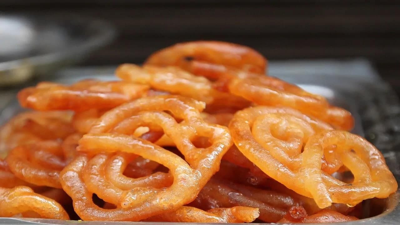 Fafda Jalebi: Know Why Gujaratis Relish This Delicious Combo On Dussehra