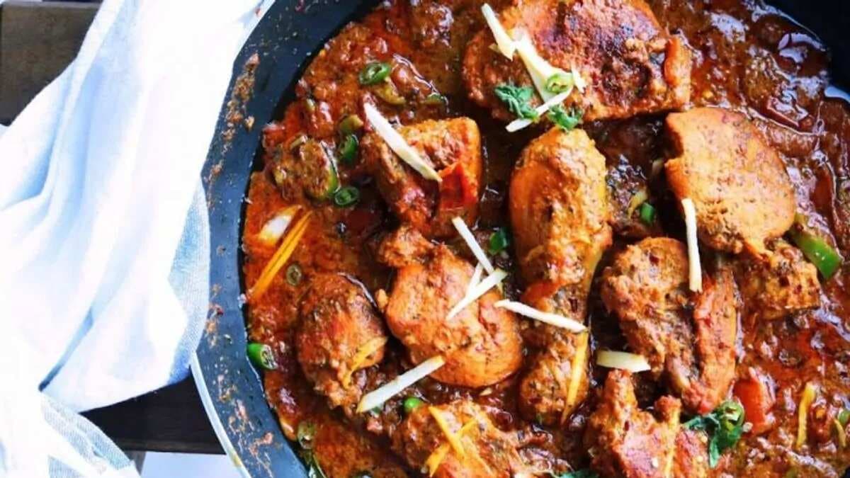 Chicken Kadhai: Rustic, North-Indian, One-Pot Chicken Curry