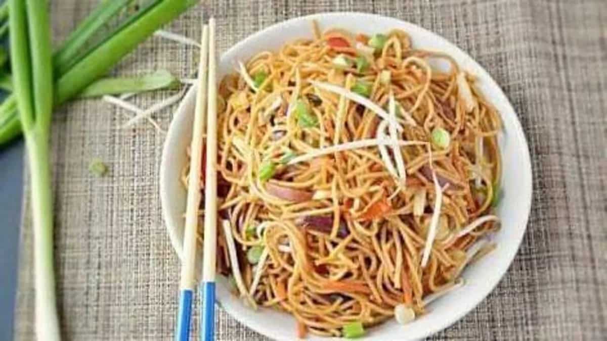 No Garlic No Onion Veg Chowmein: Spicy, Tasteful Snack