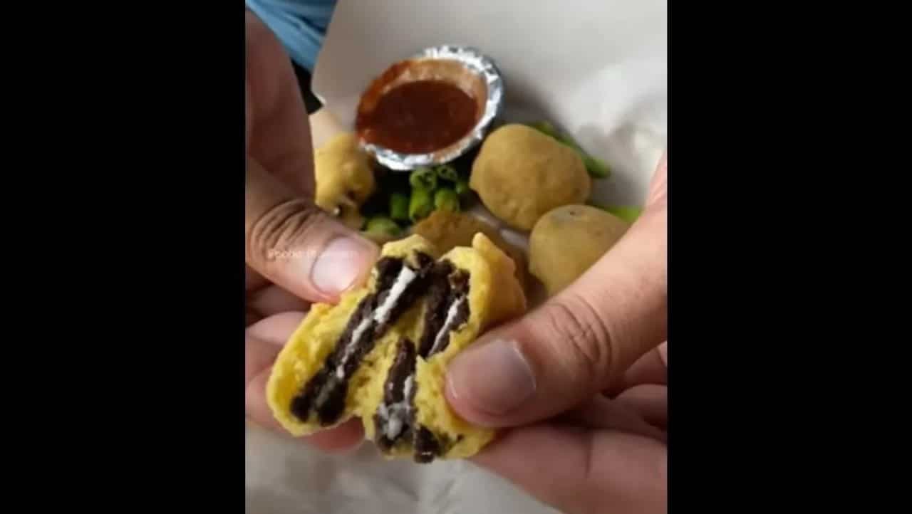 Oreo Pakoda: This Bizarre Creation In Ahmedabad Has Left Netizens Confused