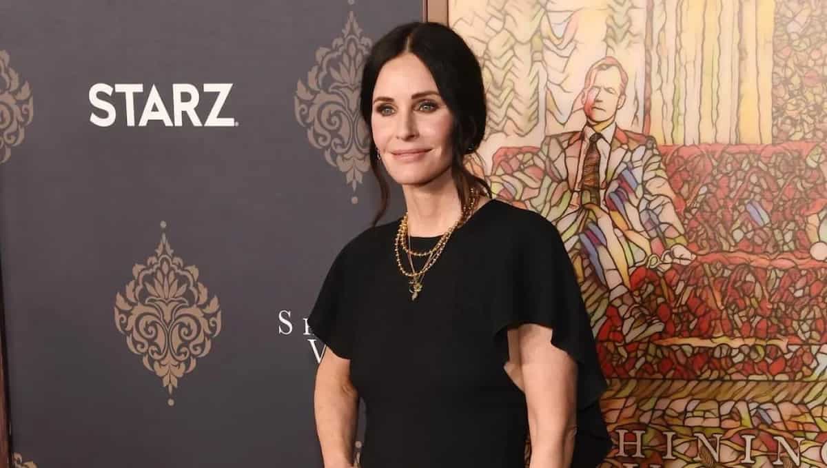 Courtney Cox Makes Pizza For The First Time; Fans React