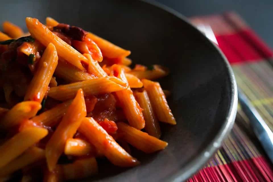 Viral: This Kitchen Hack Shows How You Can Cook Different Pasta In The Same Pan