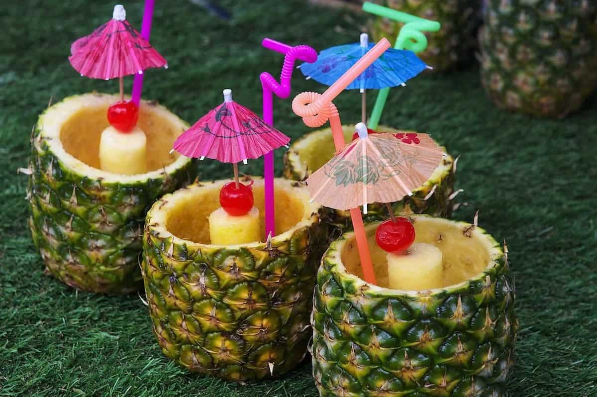 Try These Pineapple Cocktails For Your Zesty Dinner Evening