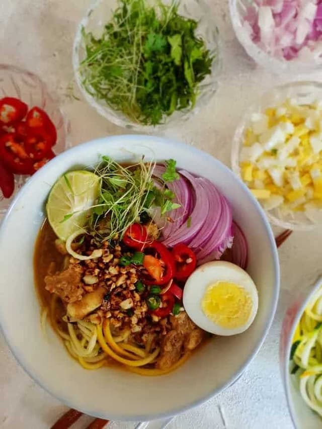 Laksa Soup: Let's Give A Healthier Twist To This Malaysian Coconut Curry Soup