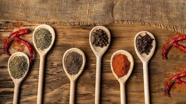 Eat These 5 Spices With Cooling Effects to Beat The Heat