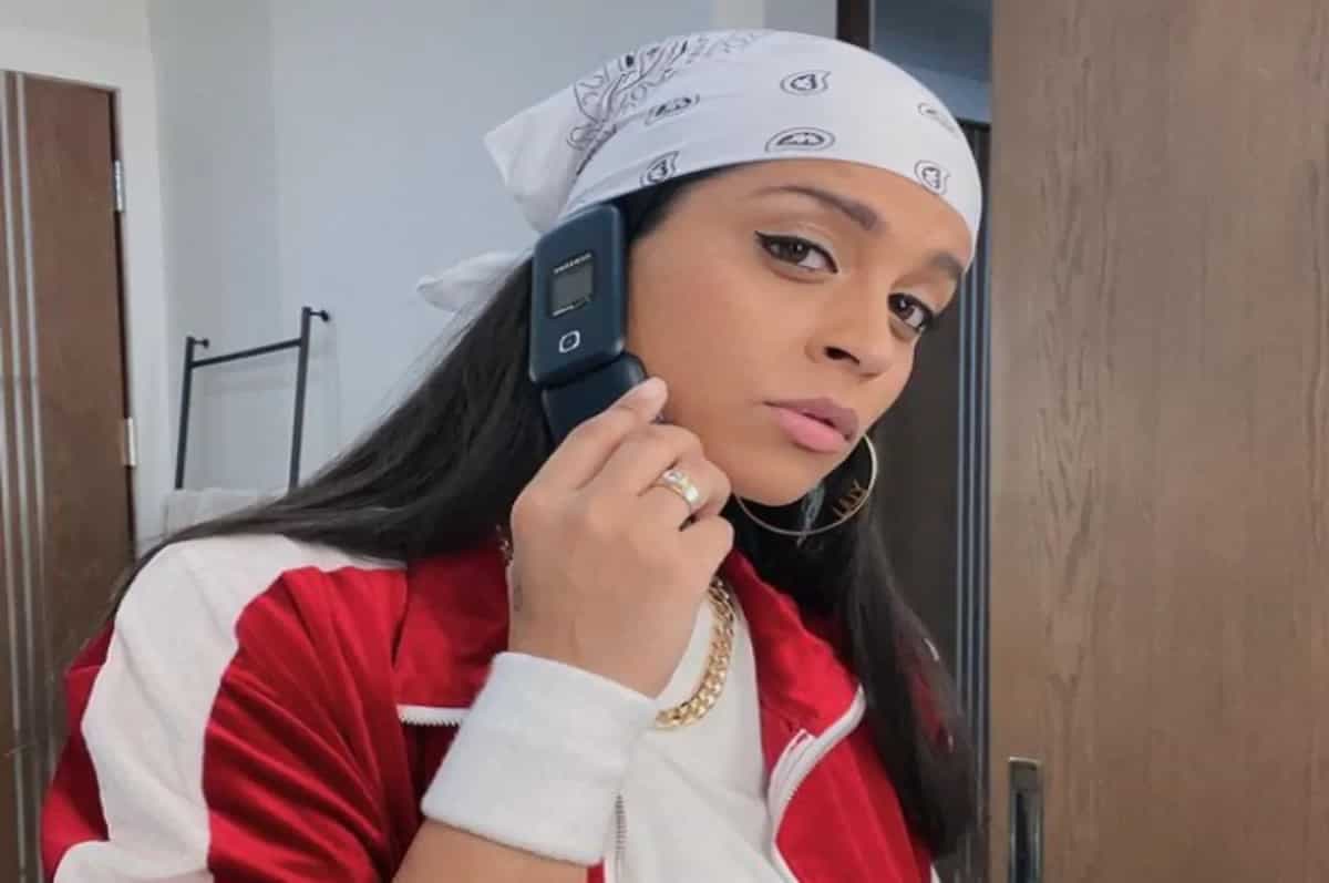 Lilly Singh Rang In Her 'Fri-Yay' With A Slice Of Pizza, And We Want It To Be A Ritual Now