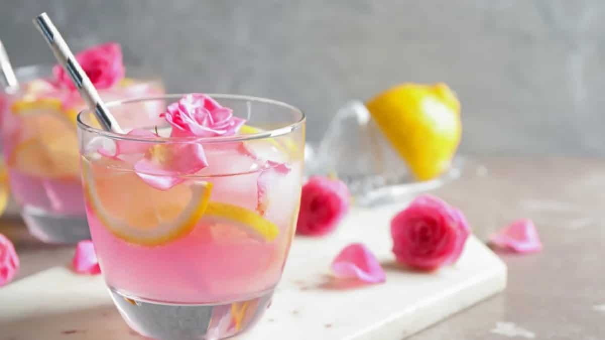 Sparkling Rose Lemonade: A Divine Drink From Nature's Lap  