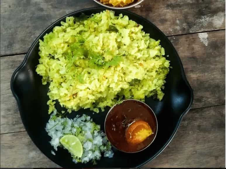 What Makes Tarri Poha The Spiciest Poha You Will Ever Have?