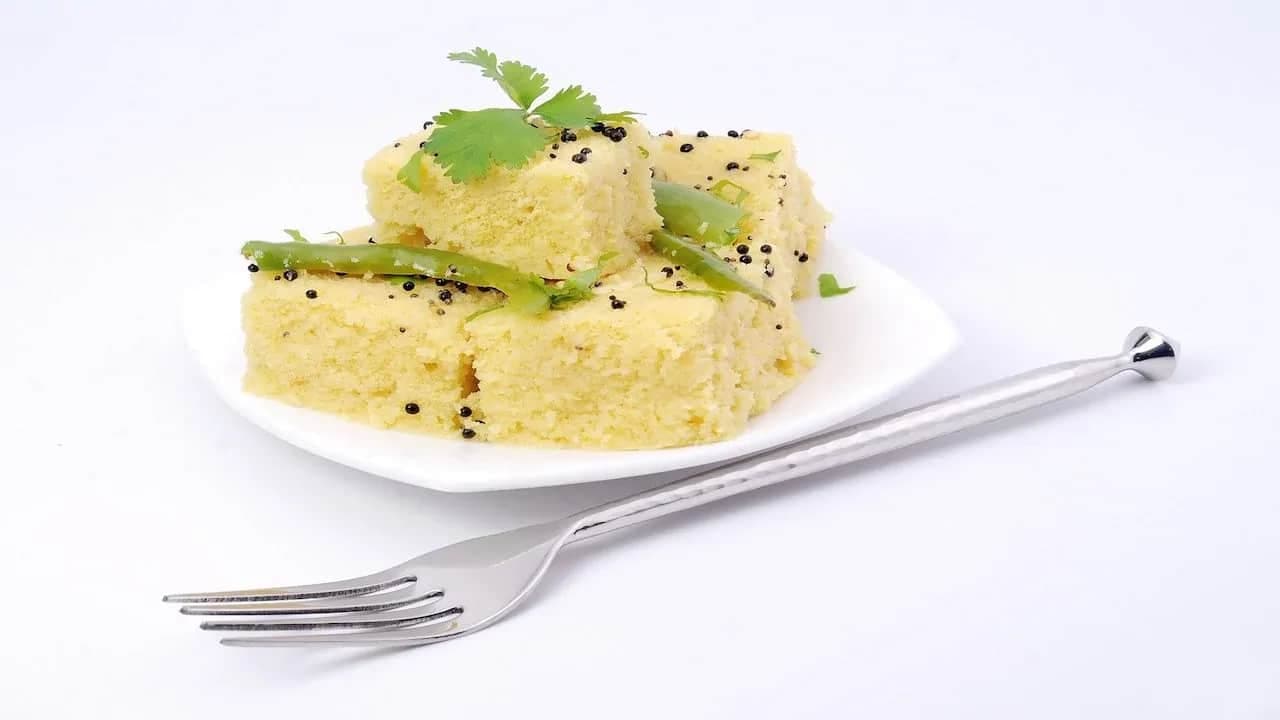 Quick Recipes: How To Make Easy Thirty-Minute Rava Dhoklas 