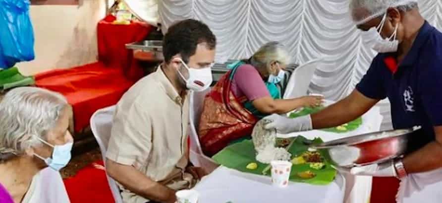 Rahul Gandhi Relishes Onam Sadhya At Gandhi Bhavan Sneharamam