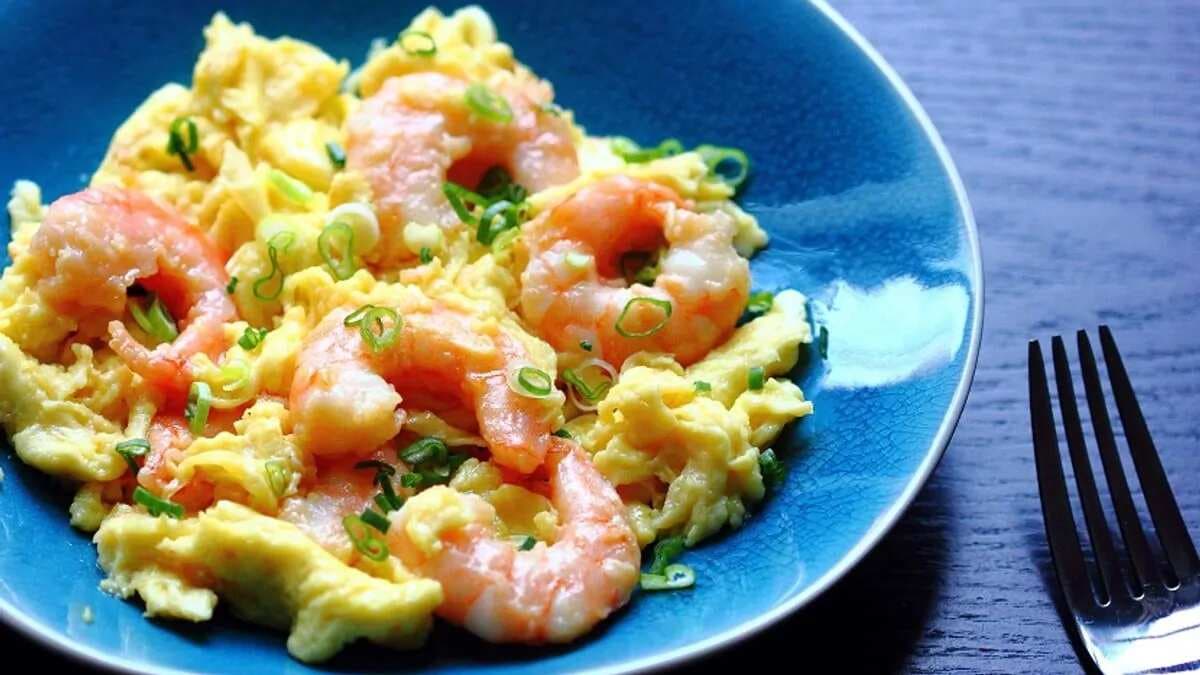 Scrambled Eggs With Shrimp Is The Dish You Have To Try