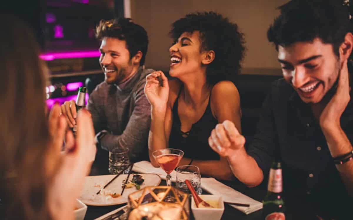  Going For A Dinner Party? Tips To Be The 'Best' Guest