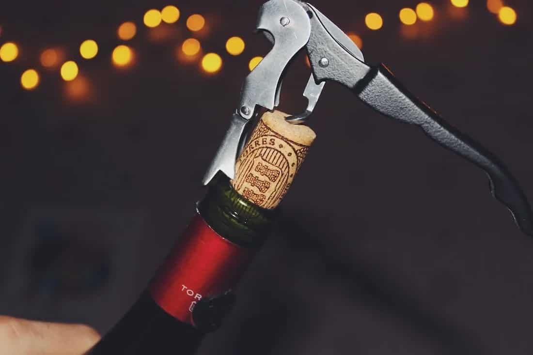 How To Use A Wine Key Without Injuring Yourself 