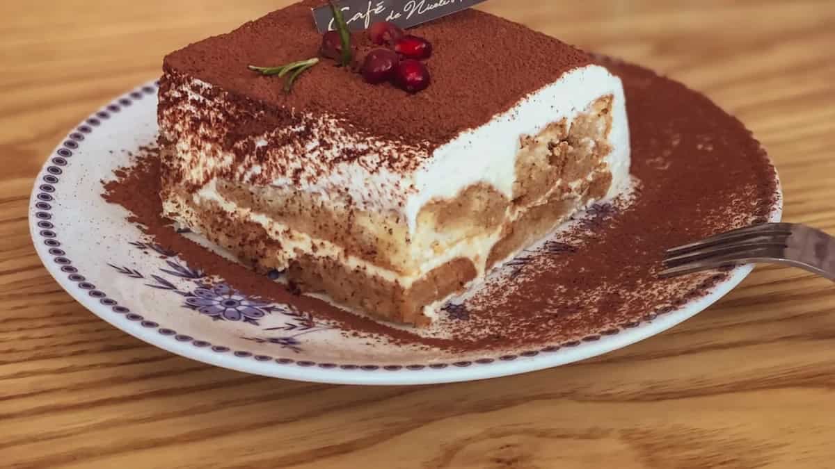 3 Famous Coffee-Flavoured Desserts Around The World 