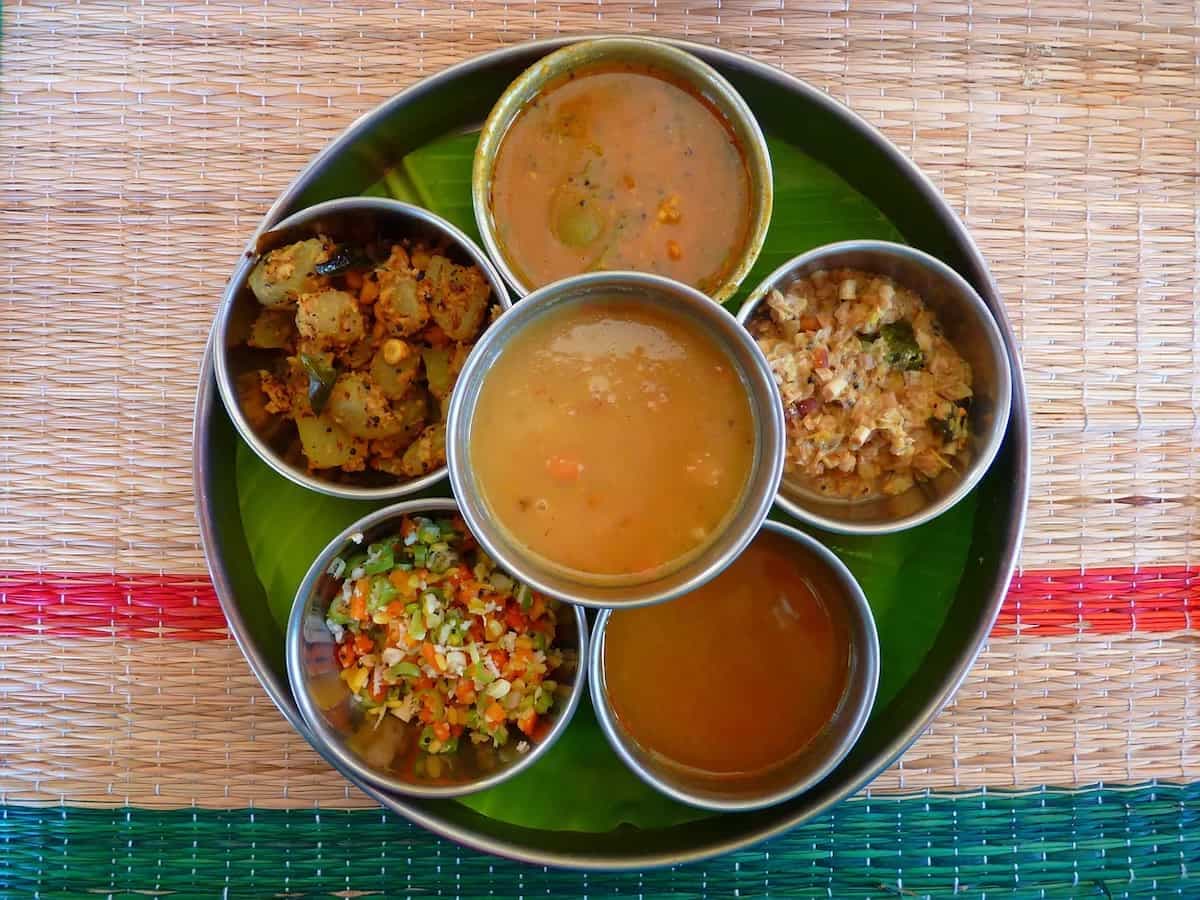 Hyderabad Woman Sells Unlimited Non-Veg Thali At Just ₹80; Netizens Love It