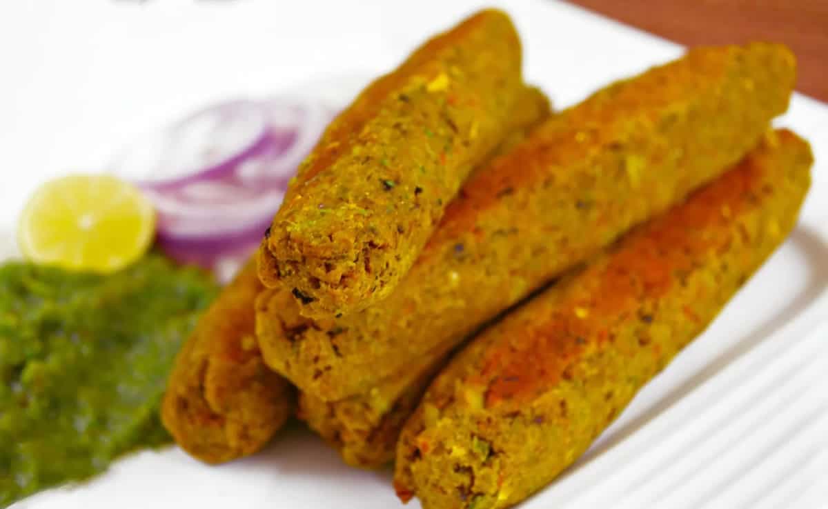 Recipe Of The Day: Time To Treat Your Guests With Veg Seekh Kebab 