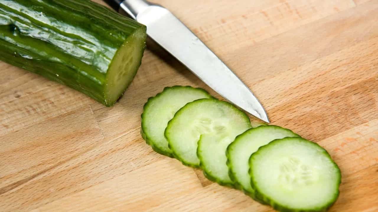 Kitchen Tips: This Chef’s Unique Chopping Skills Are Sure To Stun You