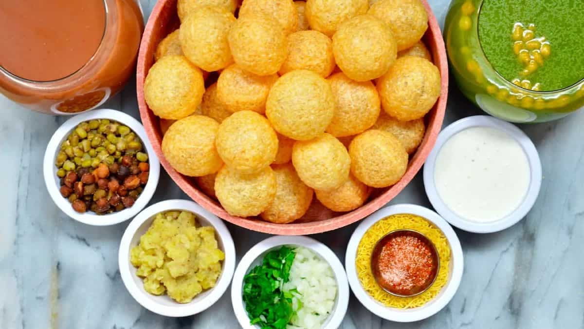 Delhi's Golgappe Versus Maharashtra's Pani Puris