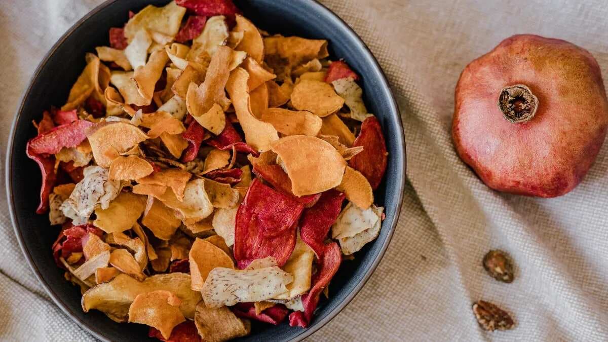 Add Crunch To Your Kids Diet By Making Fruit Chips 