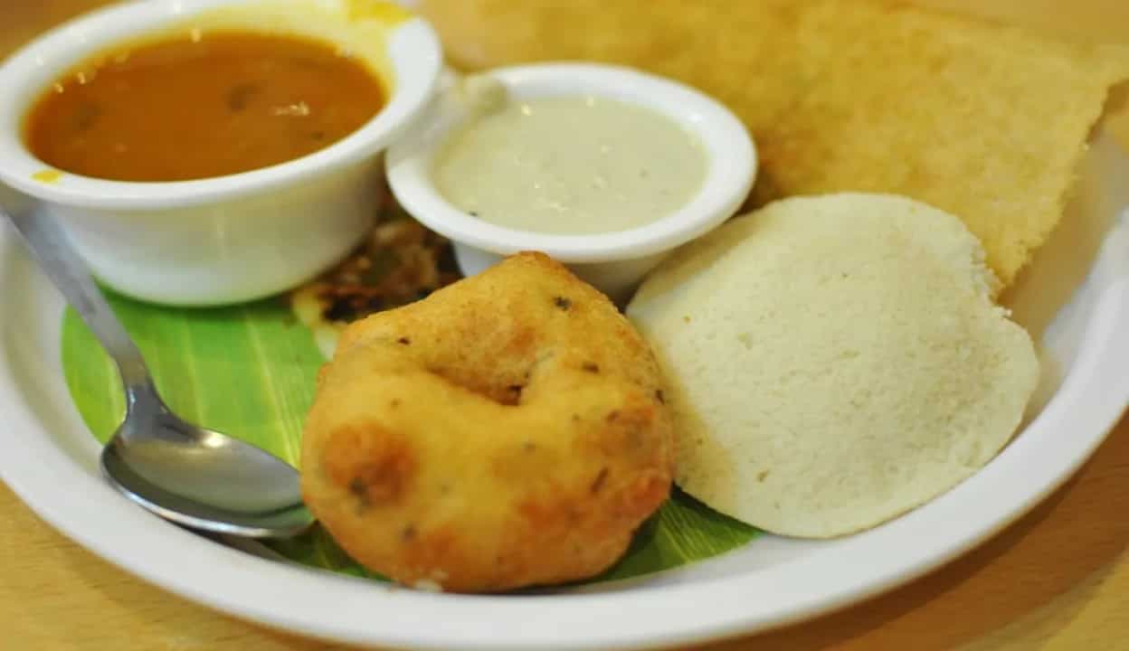 South Indian Breakfast: How To Make Crispy Medu Vada At Home