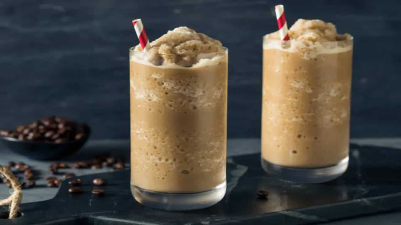 Ward Off Morning Blues With This Low-Cal Expresso Slushy 