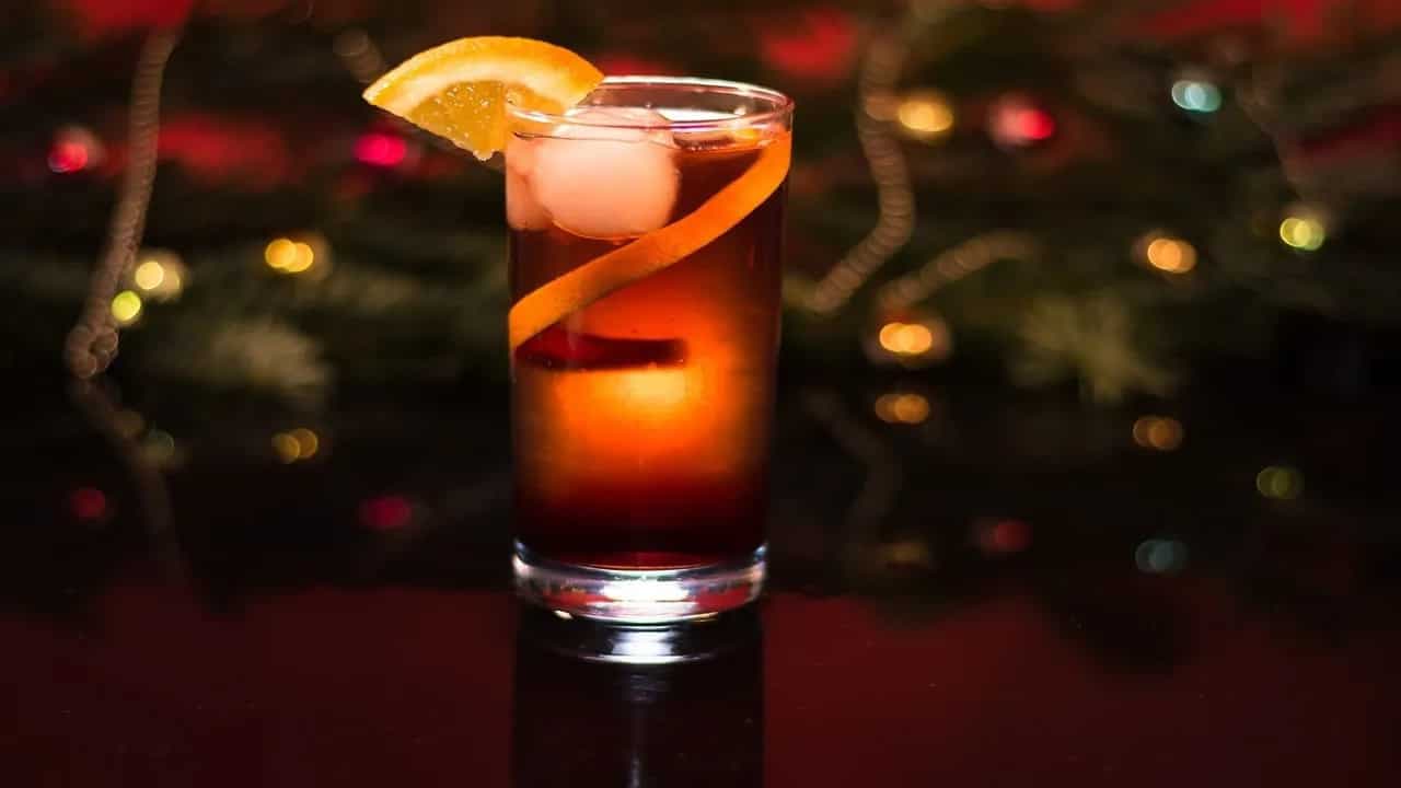 Christmas Cocktail Party: These 5 Snacks Are Perfect To Amp Up Your Christmas Party