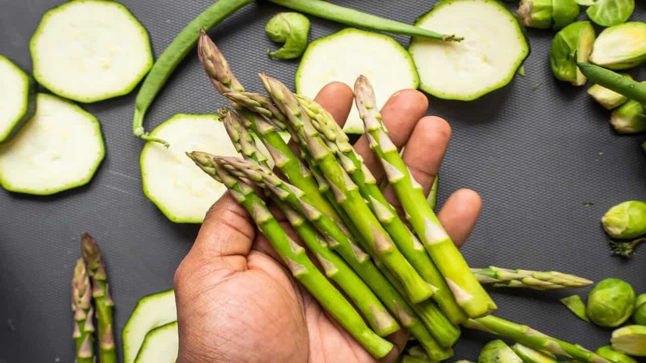 Asparagus Benefits: Is This Vegetable Suitable For You?