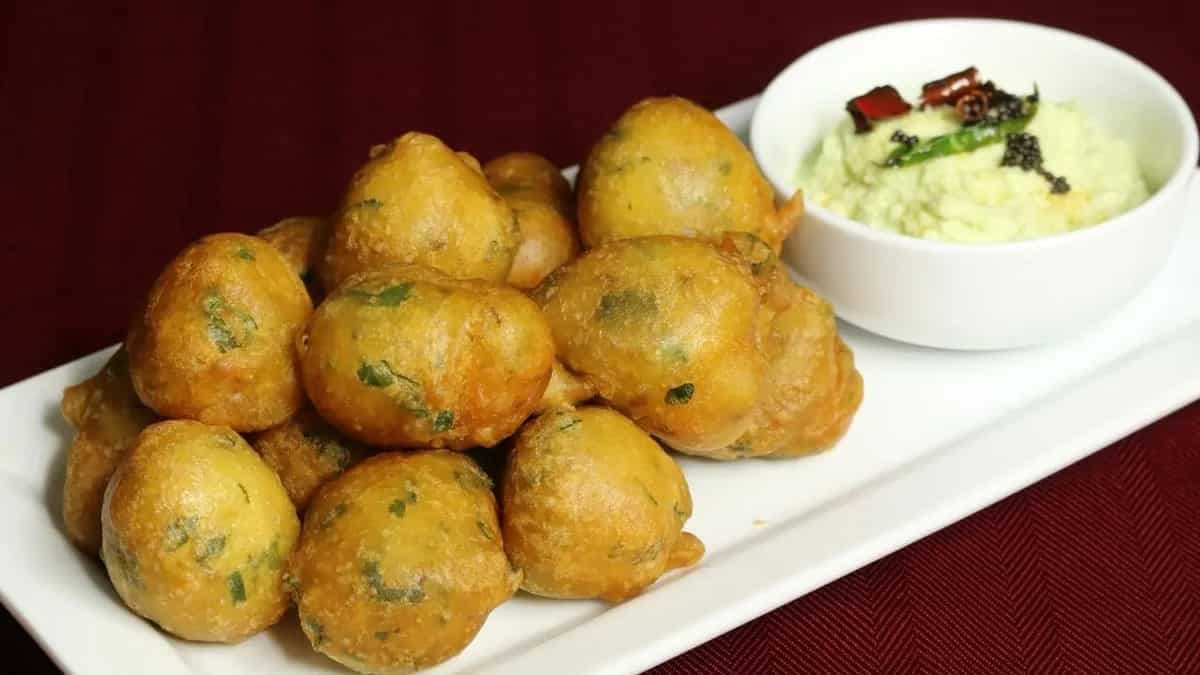 Mysore Bonda: The South Indian Dal Bhajiya You Have To Try