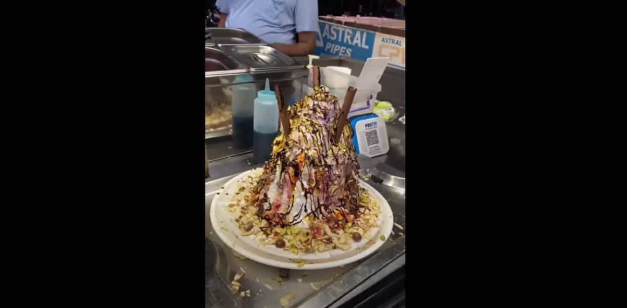 Viral: This Ice Gola By A Surat Vendor Weighing 5kgs Is A Flurry Of Flavours; Seen Yet? 