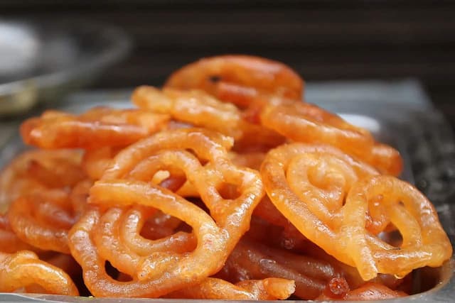 Viral: Jason Derulo Makes Jalebis While Crooning To His Hit Song ‘Jalebi Baby’  