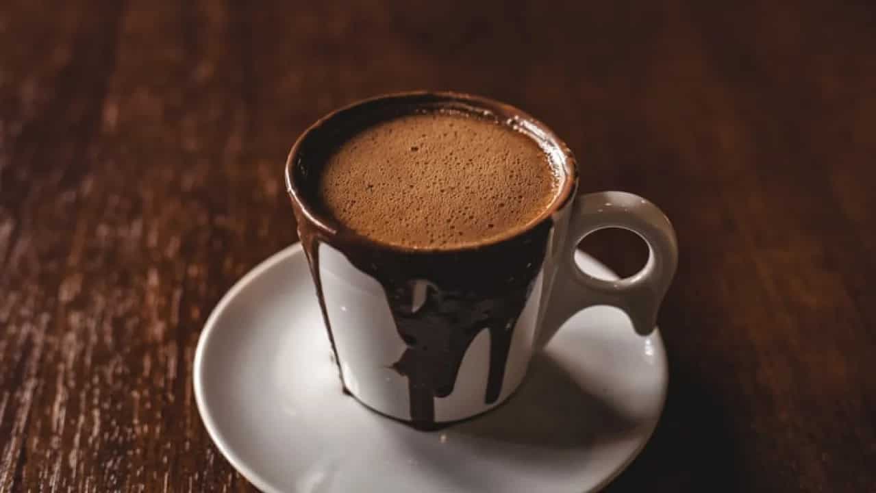 Love Monsoons? This Unique ‘Chilli Hot Chocolate’ Is Sure To Double Your Fun