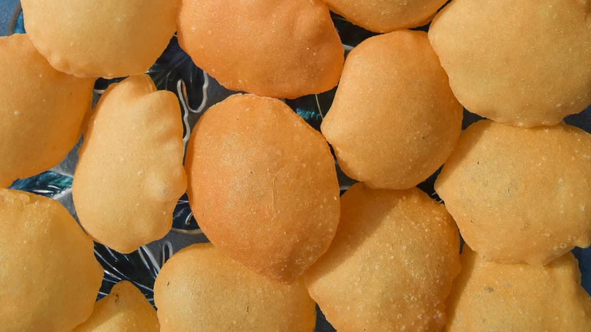 Rava Poori: Soft, Fluffy And Light Puris