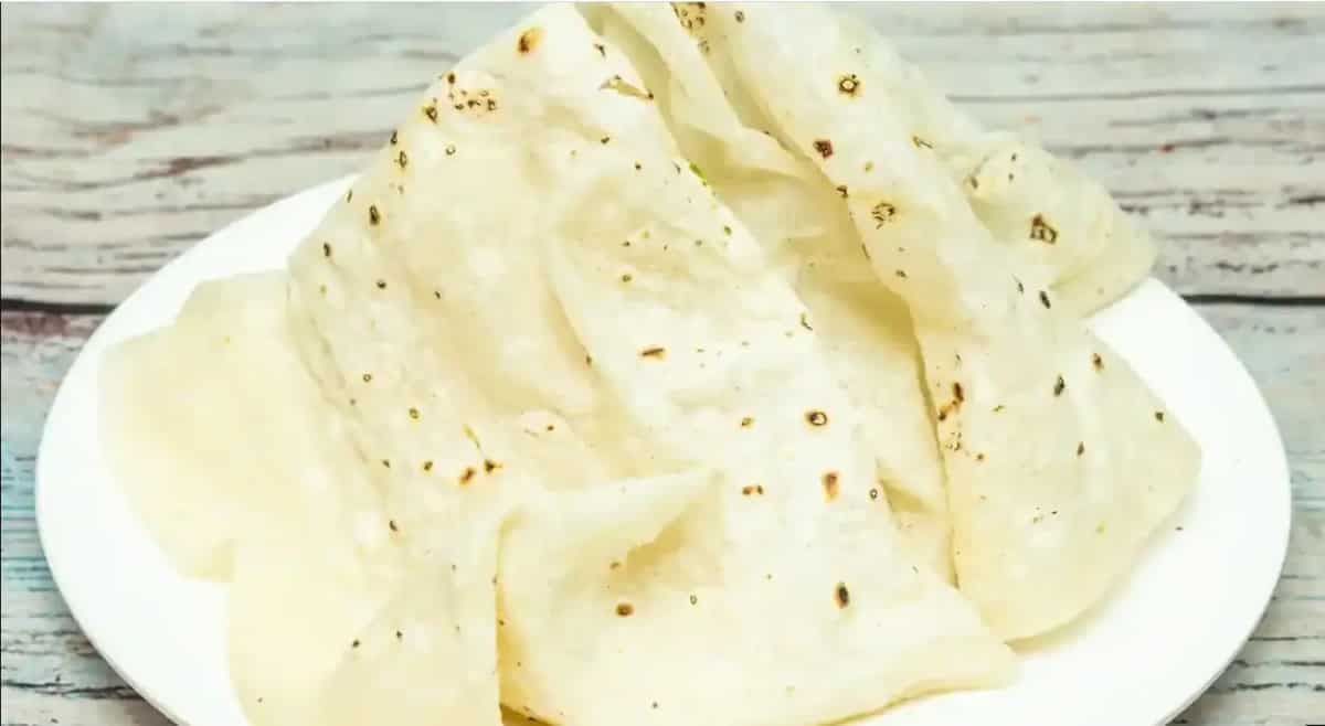 This 5-Feet Long Rumali Roti Is Breaking Internet, Seen It Yet?