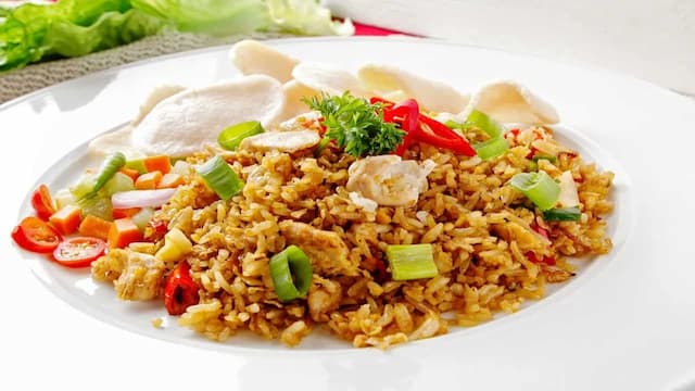 This Almond Rice Recipe By Chef Manish Mehrotra Is Ideal For Your Desi-Chinese Cravings