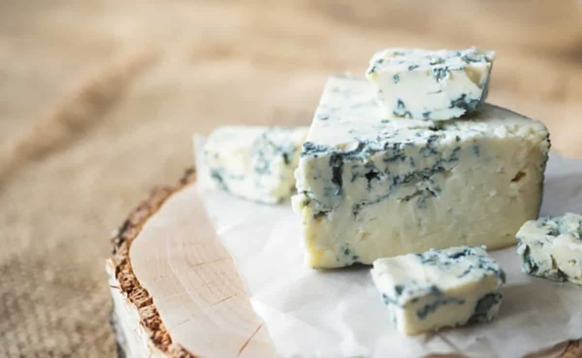 7 Delicious Ways To Use Blue Cheese